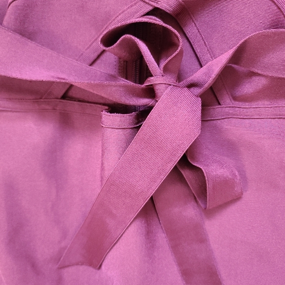 Windsor Wine Red Bandage Dress - Picture 8 of 8